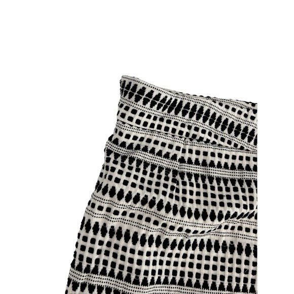 Loft Pencil Skirt Size 16 Knee Length Lined white Black Geometric - Picture 7 of 8
